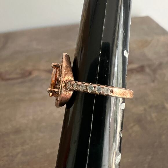 Peach teardrop jewel ring on rose gold band - size 4.75 - Picture 2 of 7